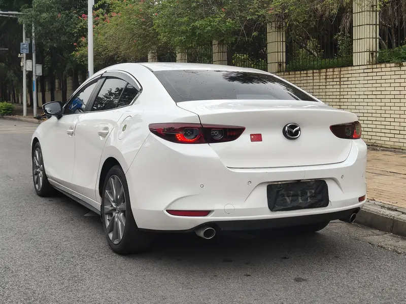 Mazda 3 Axela — фото 4