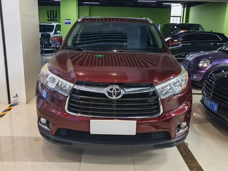 Toyota Highlander — фото 2