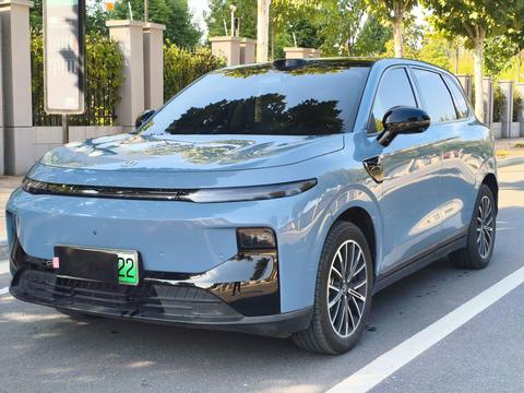 Leapmotor B10