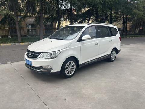 Baojun 730 2016 1.5L MT 7 мест