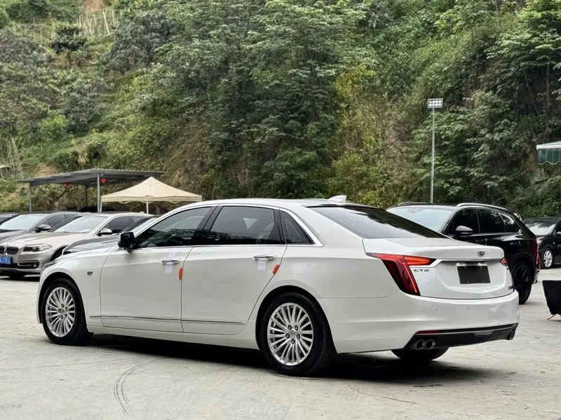 Cadillac CT6 — фото 5