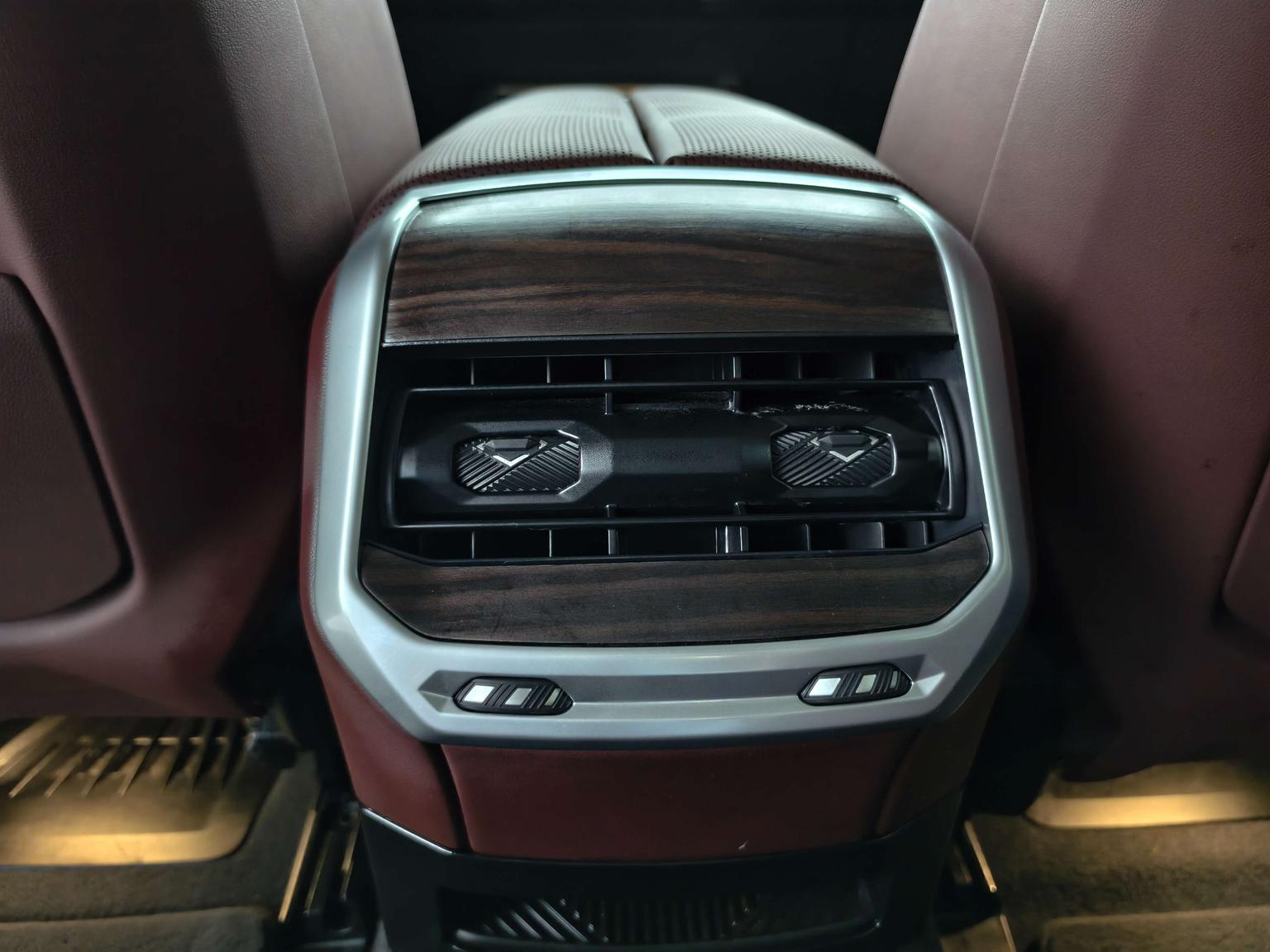 BMW i7 — фотографии объявления, Фото 19