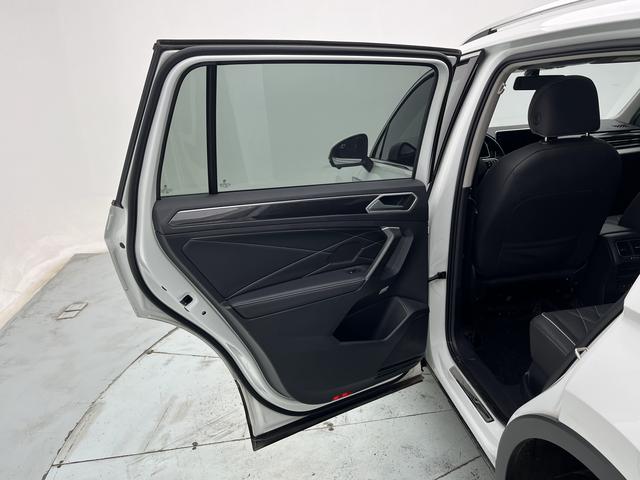 Volkswagen Tiguan L id 4392040 из Китая 9