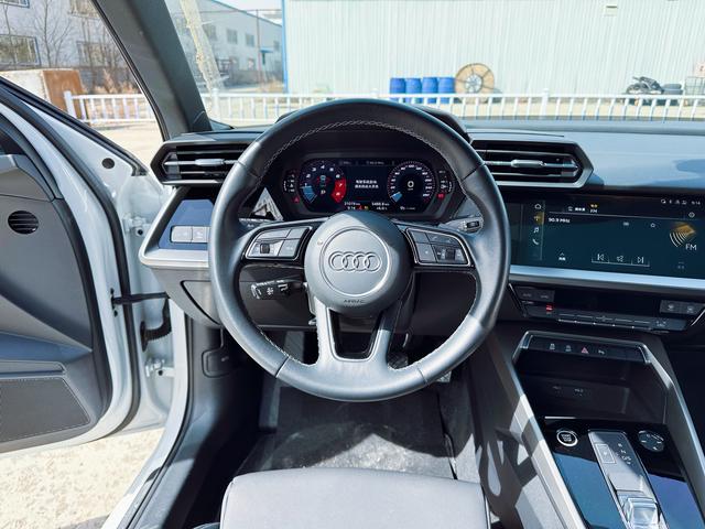 Audi A3 2023 Белый из Китая, фото 6