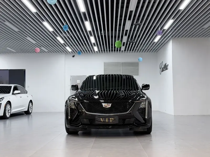 Cadillac CT5 — фото 2