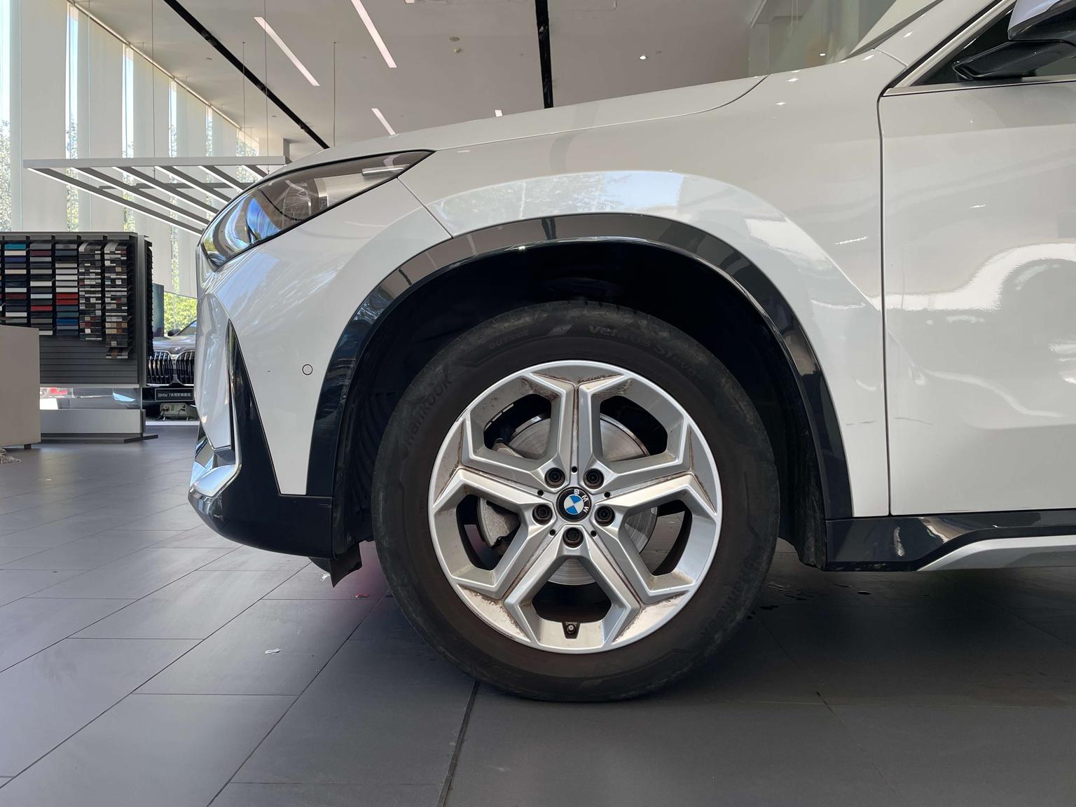 BMW X1: фотография 14 из 14