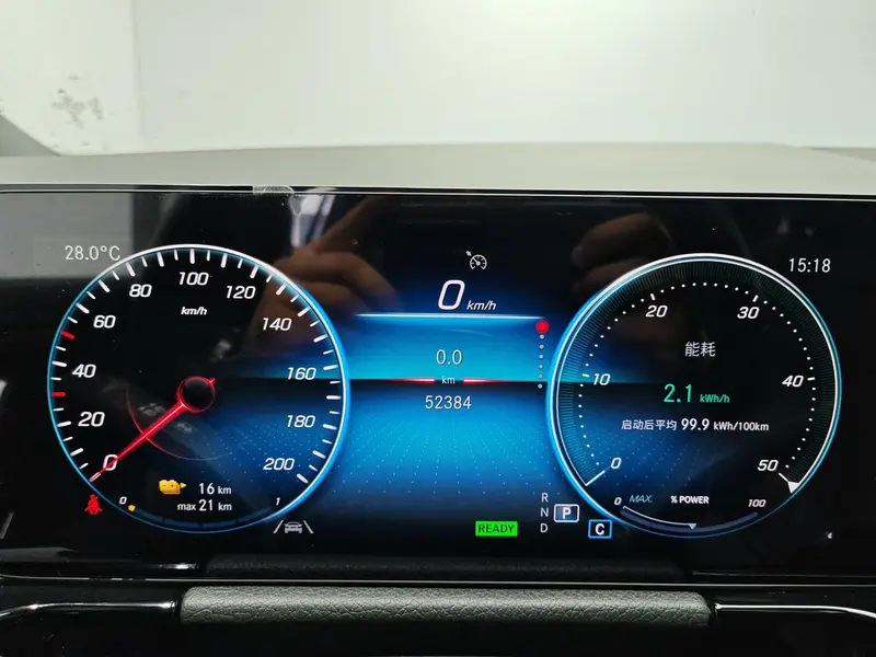 Mercedes-Benz EQA — фото 9
