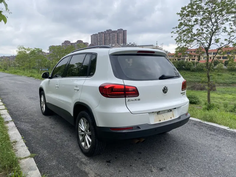 Volkswagen Tiguan — фото 5