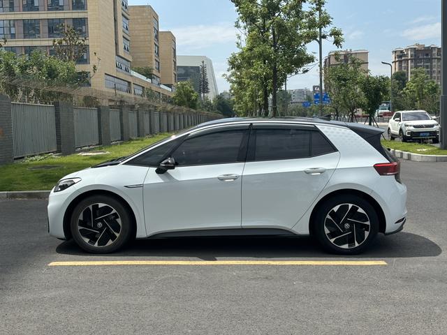 Volkswagen ID.3 2023 Белый из Китая, фото 5