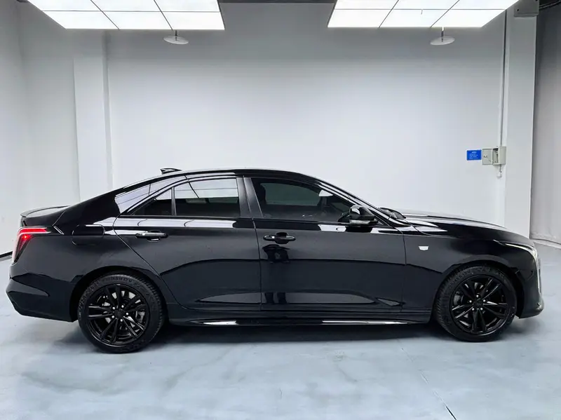 Cadillac CT4 — фото 8