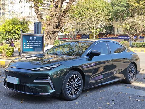 Geely Galaxy Starshine 8 PHEV, 2025 год
