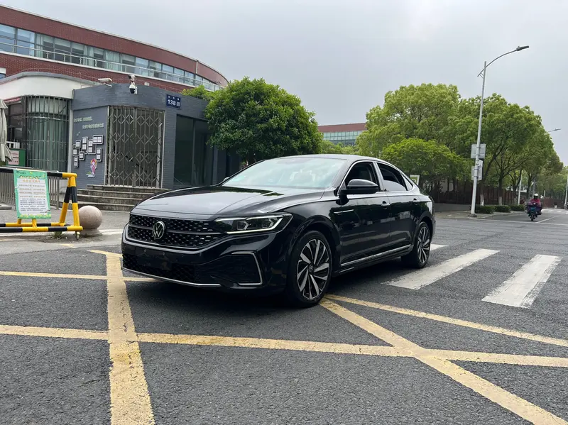 Volkswagen Passat 330 TSI Elite