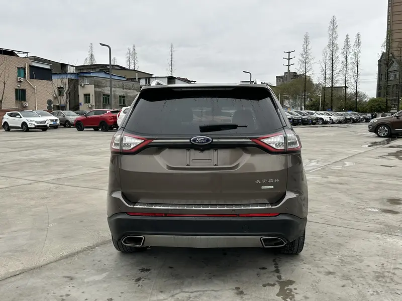 Ford Edge — фото 5