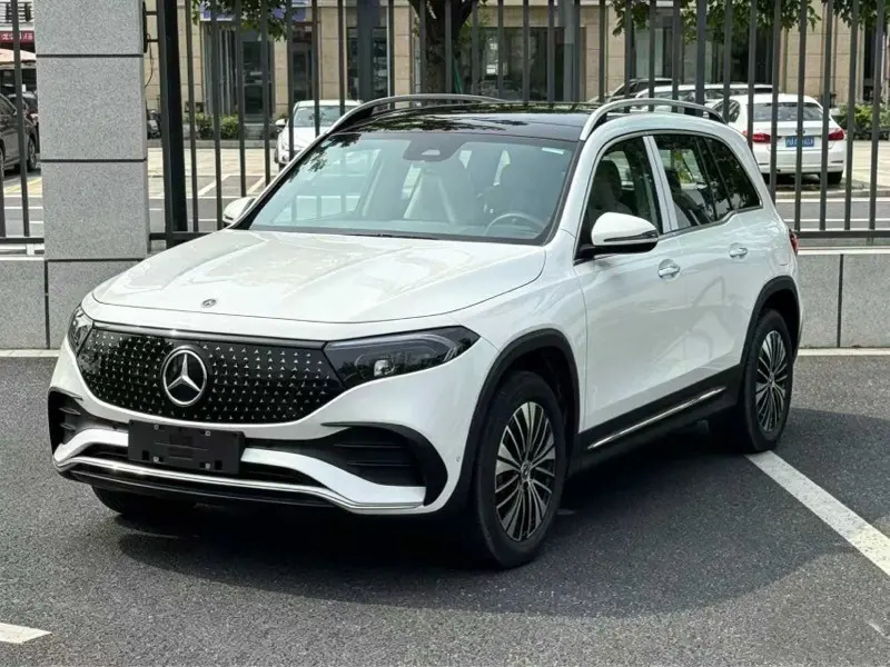Mercedes-Benz EQB — фото 1