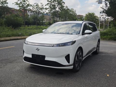 Dongfeng eπ 008