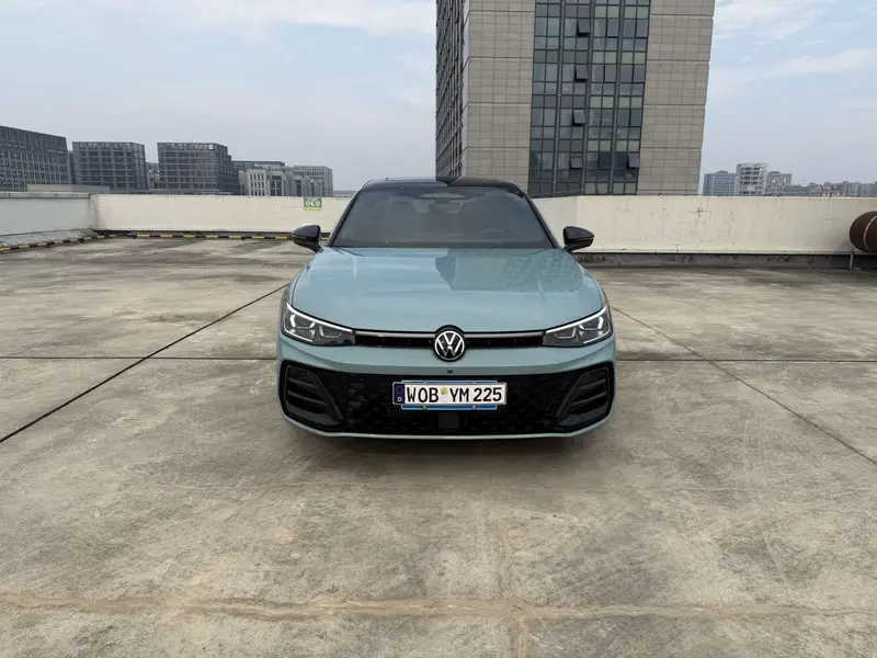 Volkswagen Passat — фото 2