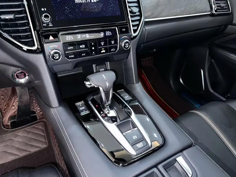 Honda UR-V 240TURBO моноприводный — фото 10