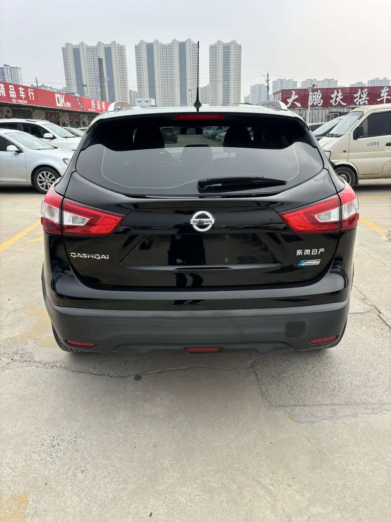 Nissan Qashqai — фото 5
