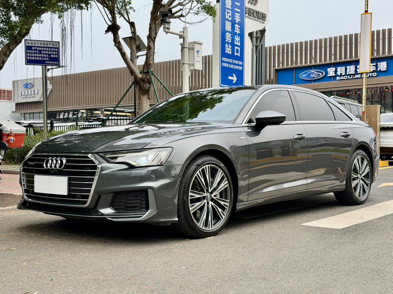 Audi A6L, фотография из объявления