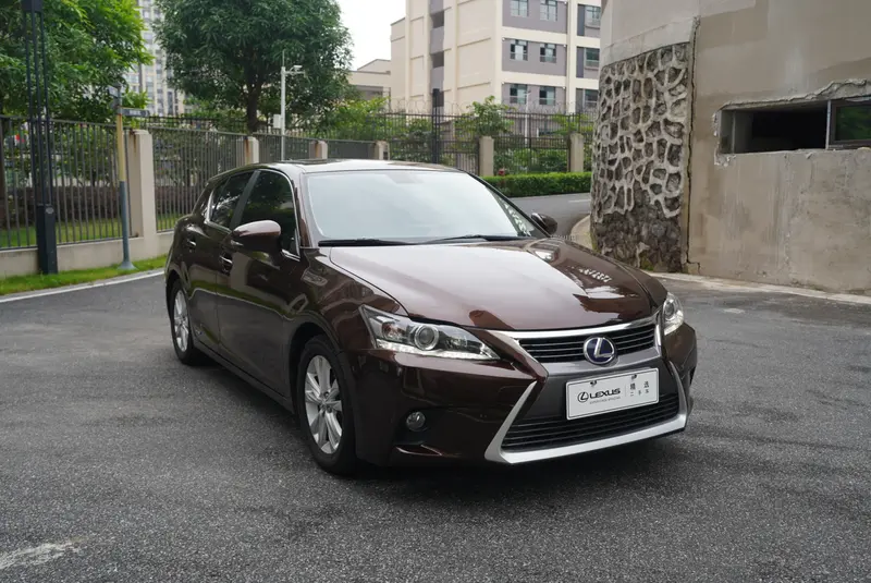 Lexus CT — фото 3