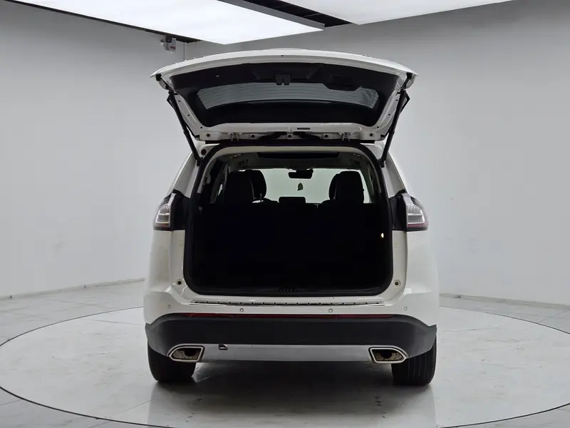 Ford Edge — фото 20