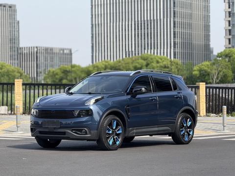 Lynk & Co 01