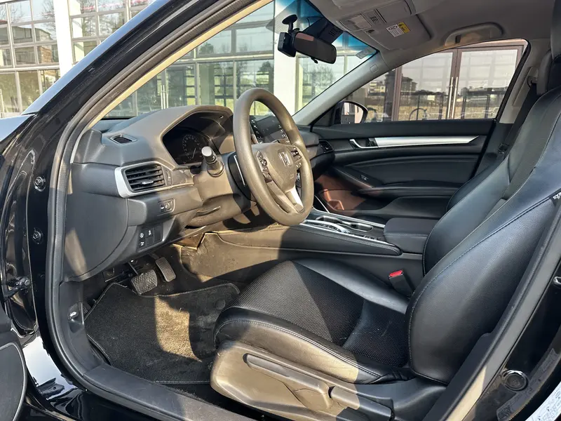 Honda Accord — фото 12
