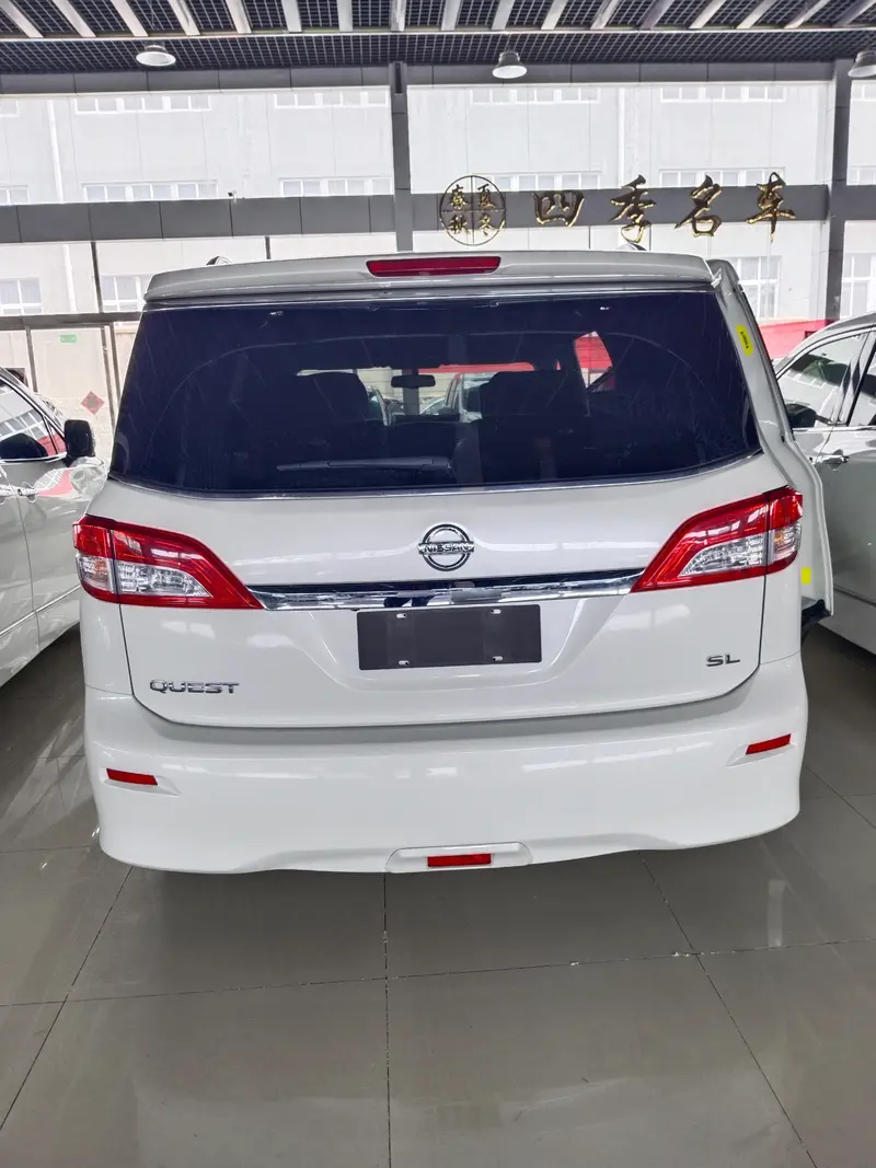 Nissan Quest — фото 4