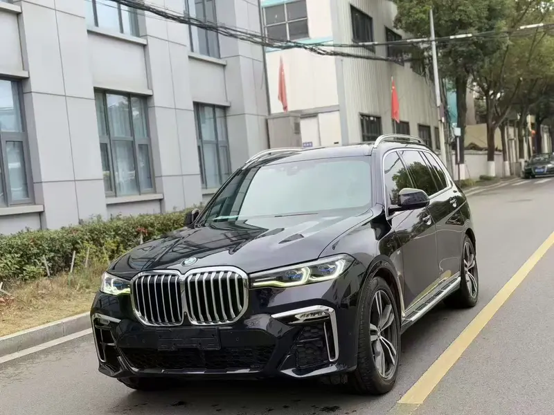 BMW X 7 x Drive 40i M Sport Package