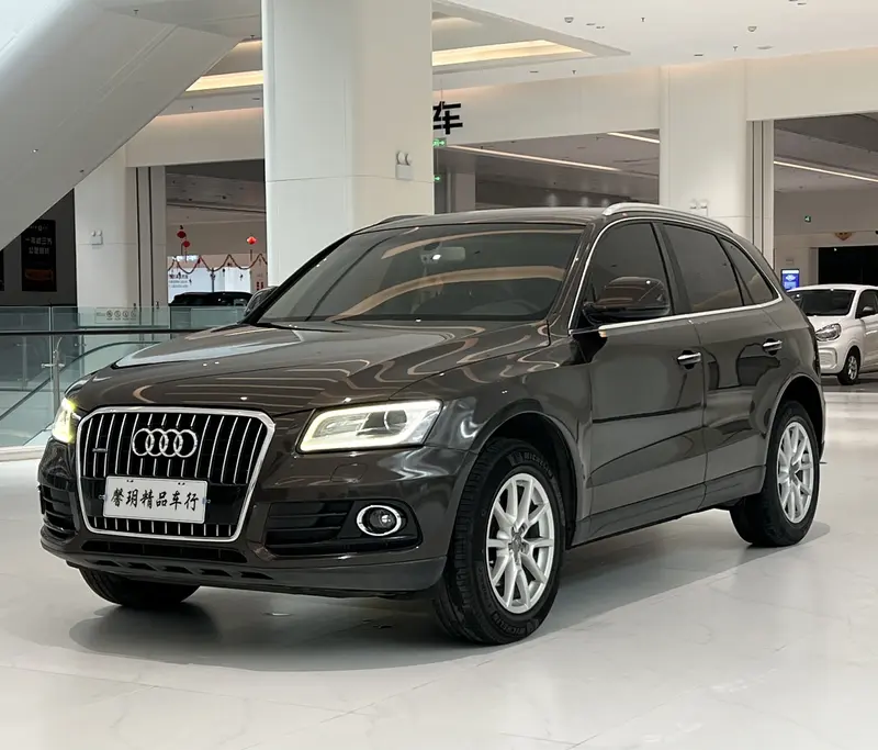 Audi Q5 — фото 1