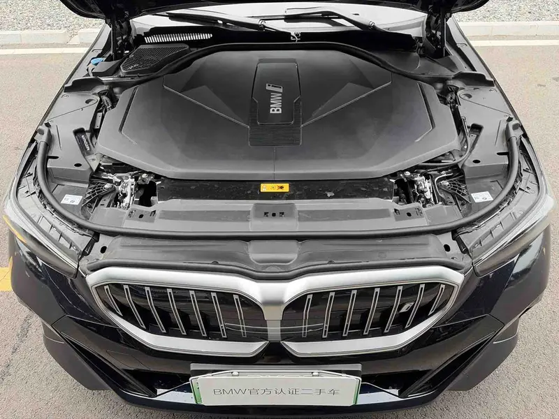 BMW i5 eDrive35L люкс-пакет — фото 6