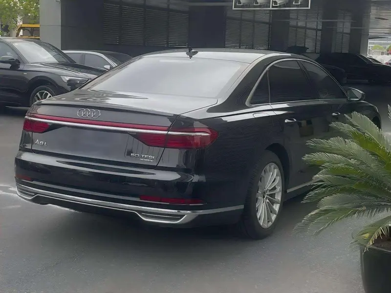 Audi A8 A8L 50 TFSI quattro комфорт — фото 5