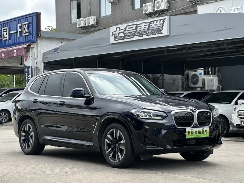 BMW iX3 продвинутая — фото 3