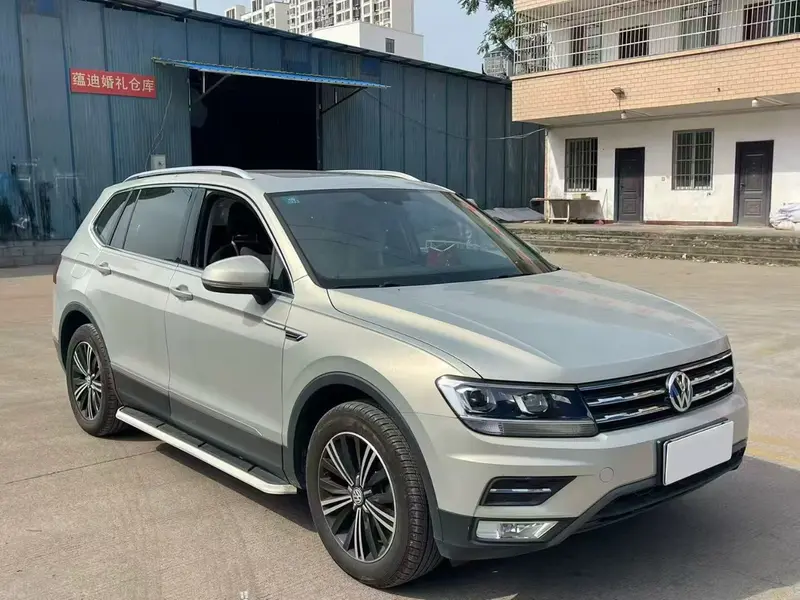 Volkswagen Tiguan L — фото 3