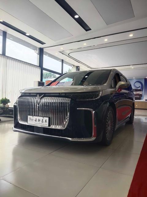 VOYAH Dreamer PHEV