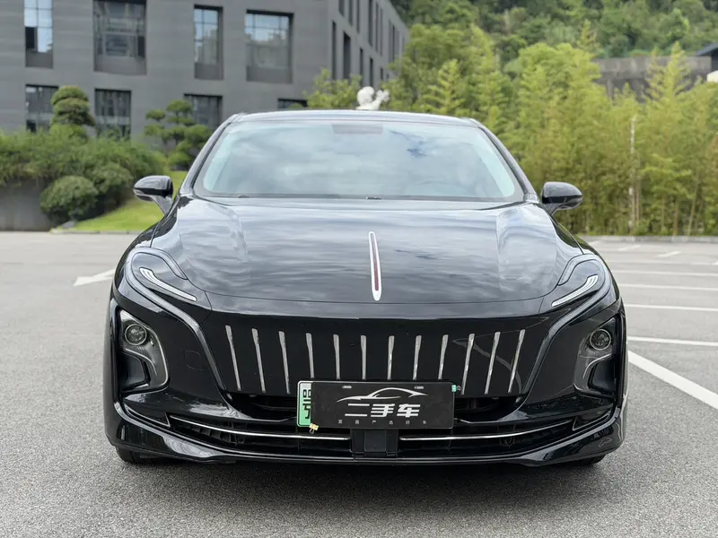 Hongqi E-QM5 — фото 2