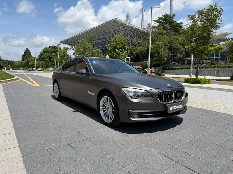 BMW 7 Series — фото 3