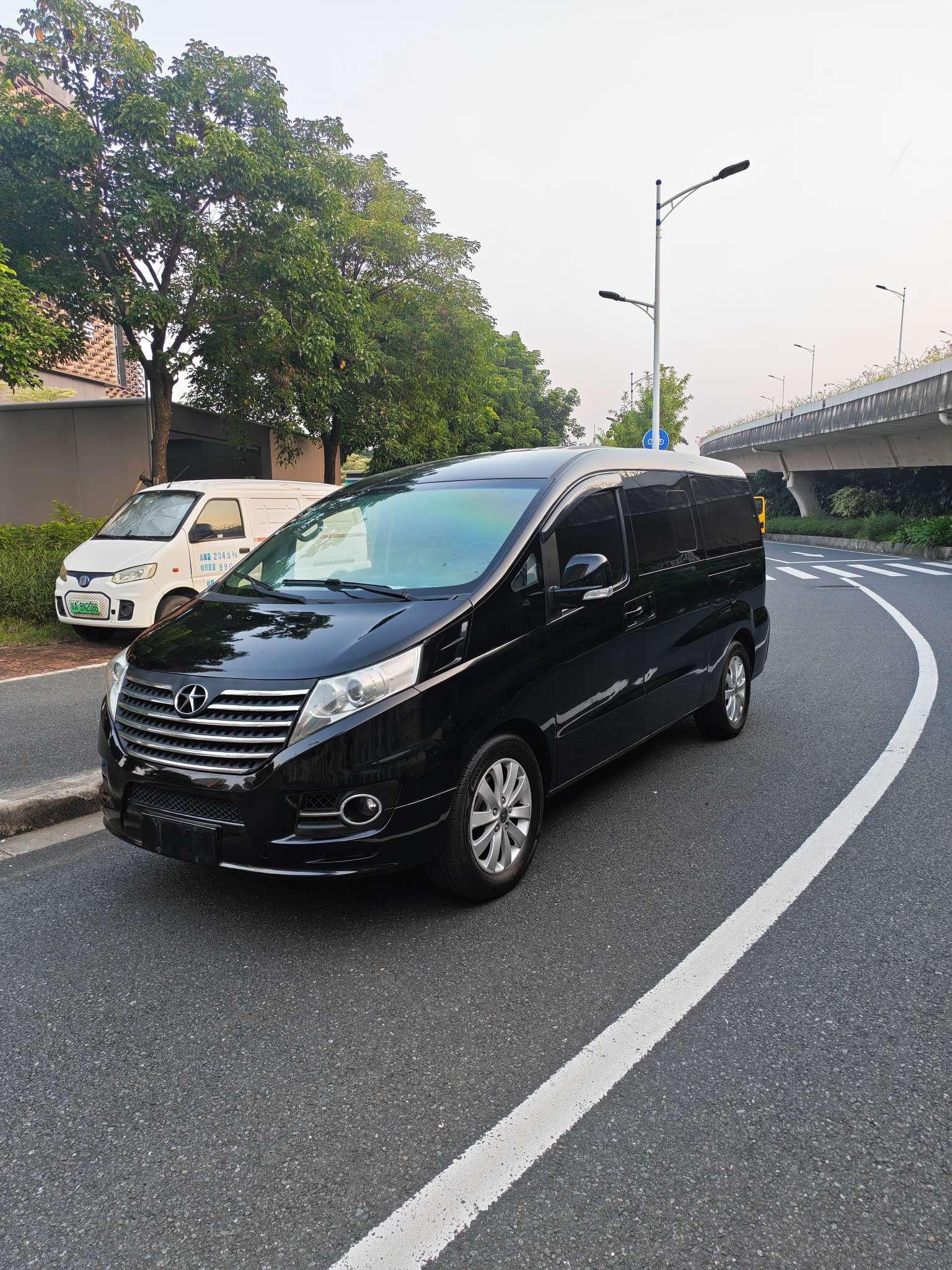 JAC M5
