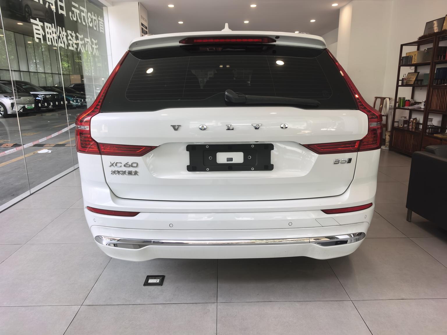 Volvo XC60: фотография 13 из 13