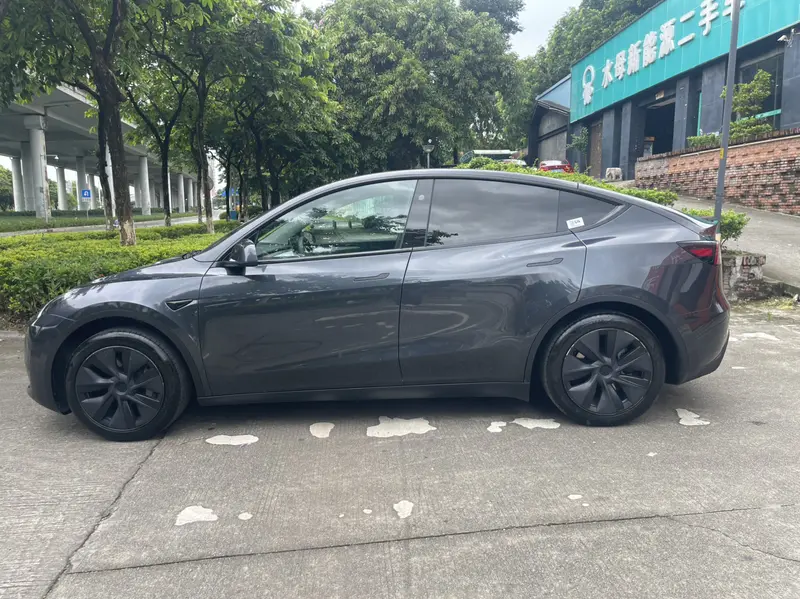 Tesla Model Y — фото 4