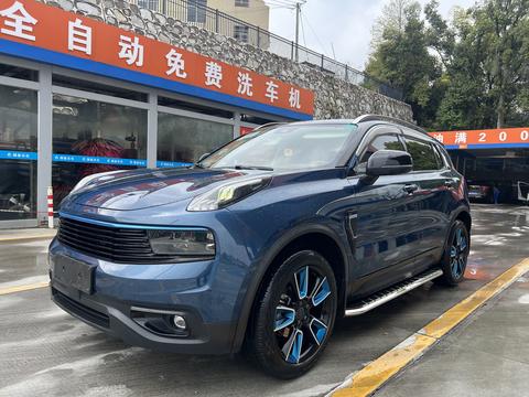 Lynk & Co 01