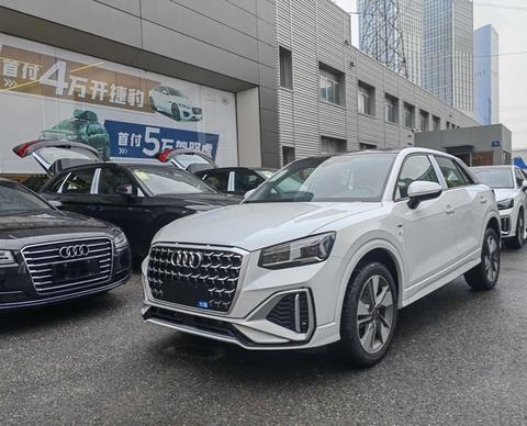 Audi Q2L, 2025 год