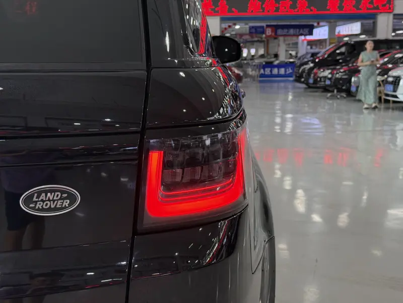 Land Rover Range Rover Sport 3.0 L6 SE — фото 8