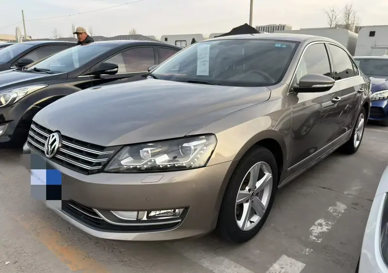 Volkswagen Passat — фото 1
