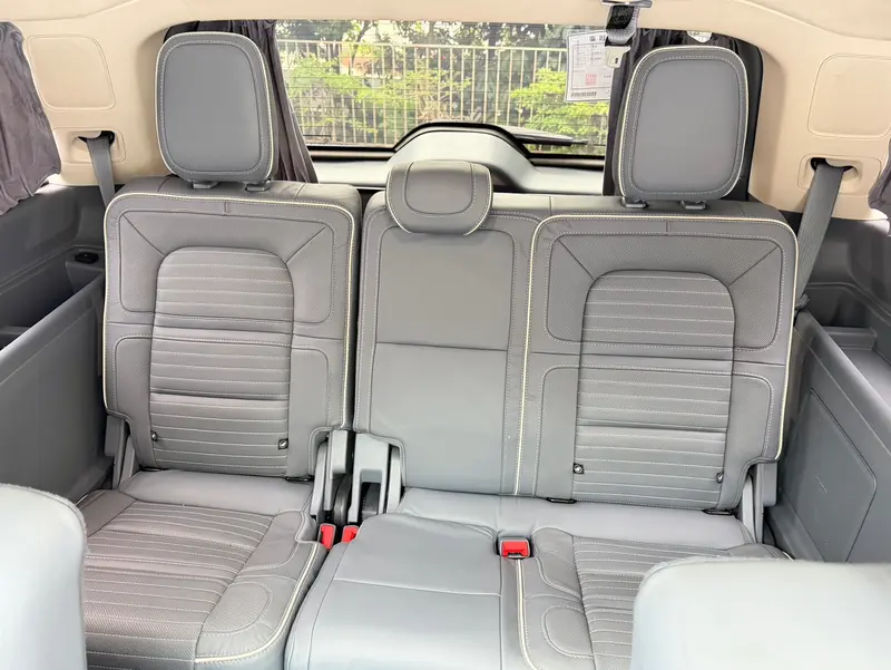 Lincoln Navigator — фото 12