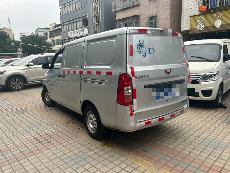 Wuling Rongguang V — фото 4