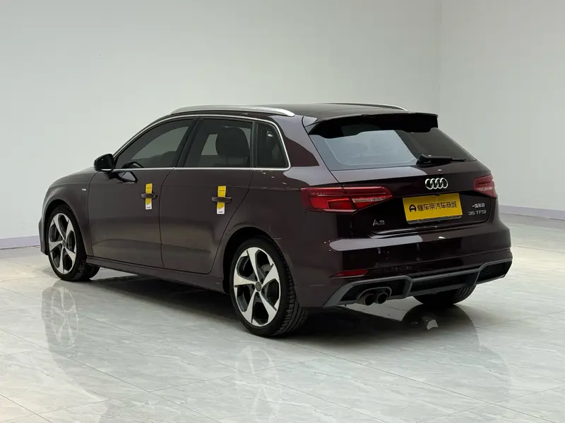 Audi A 3 Sportback 35 TFSI — фото 5