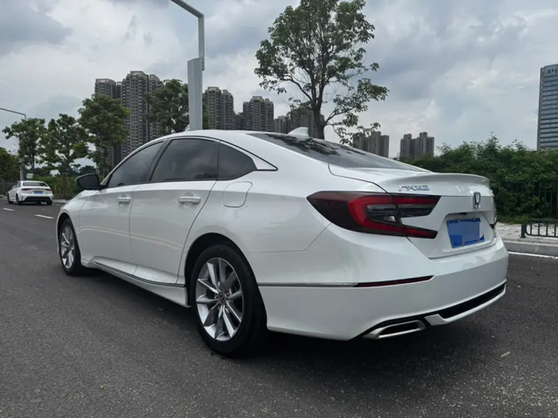 Honda Accord — фото 4