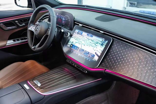 Mercedes-Benz E-class 2024 Черный из Китая, фото 6
