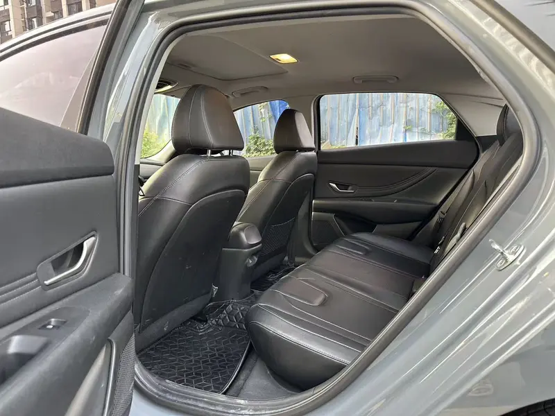 Hyundai 1.5 L CVT LUX Premium — фото 13
